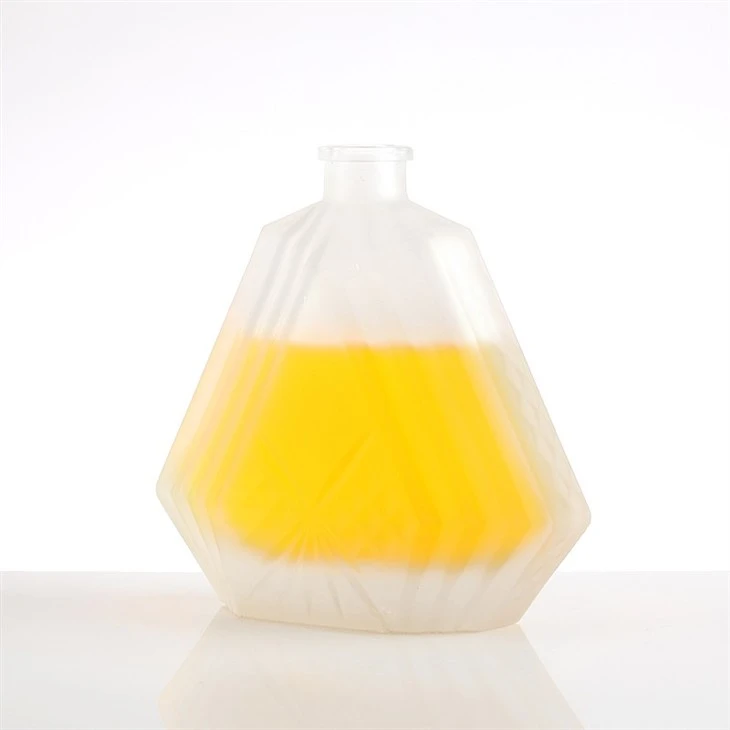 750ml Frosted Screw Top Glass Wine Bottle